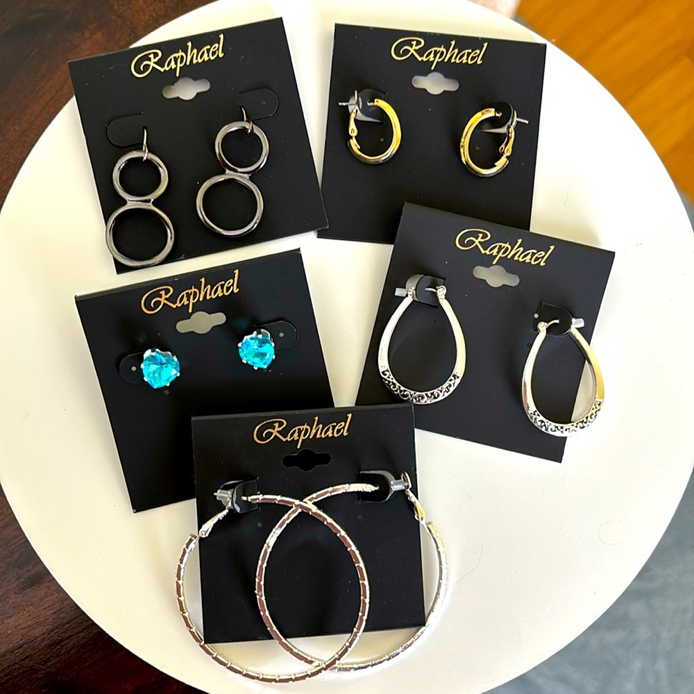 ❤️ Raphael earrings 5 pairs bundle NWOT!!! ❤️
